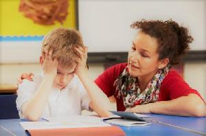 ۵ عامل شناخت کودک دچار نقص توجه و تمرکز چیست؟
